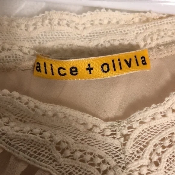 Alice and Olivia 100% silk cream blouse with lace edging - Picture 5 of 6